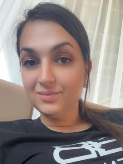 Камелия Стоянова